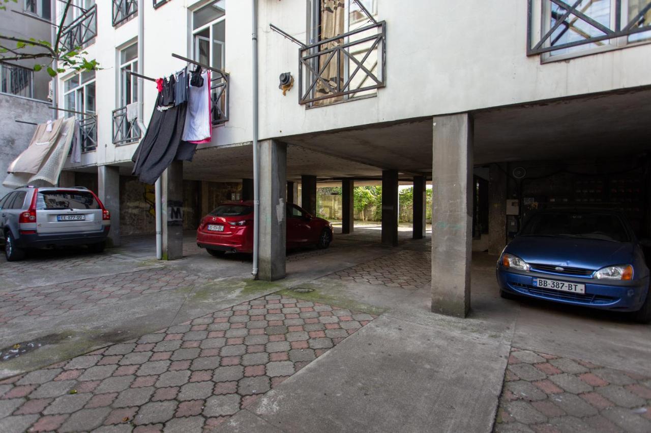 Apartments In The Historical Center Of Batumi, Near The Seaside Park Exterior photo
